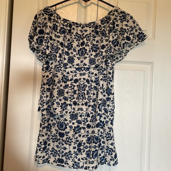 Women’s M Max Edition ruffle top blue/black scoop neck floral lightweight flowy - Picture 11 of 12